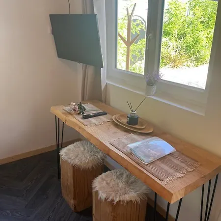 Au Petit Beaune (Cote d'Or)